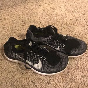 Nike free 4.0 flyknit sneakers Size 7